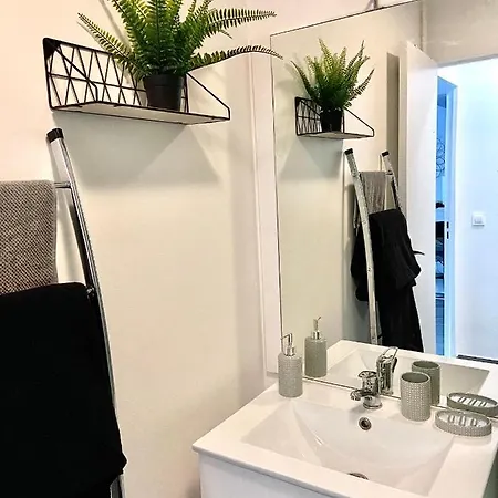 Studio Avec Terrasse - Proche Paris - Parking Disponible ! Evry-Gregy-sur-Yerre